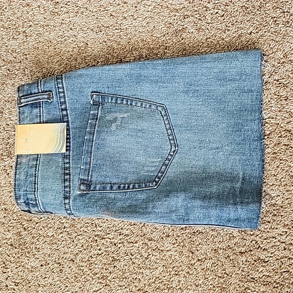 NWT mid rise mini skirt - Picture 4 of 5